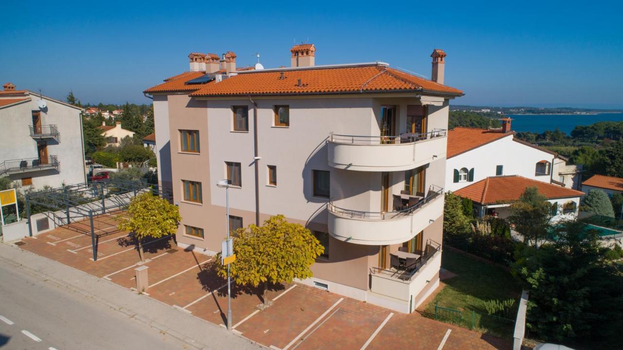 Apartments Oliva Premantura Εξωτερικό φωτογραφία