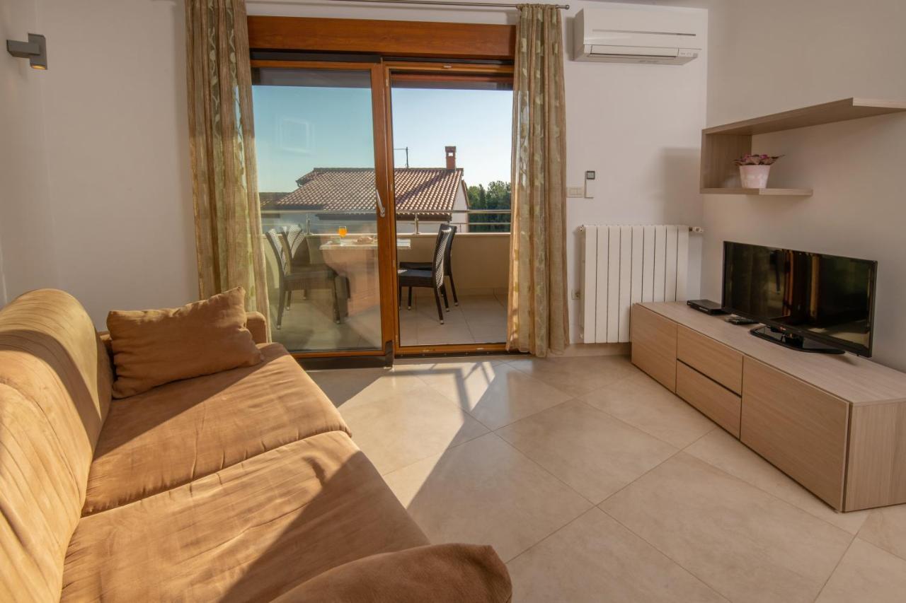 Apartments Oliva Premantura Εξωτερικό φωτογραφία